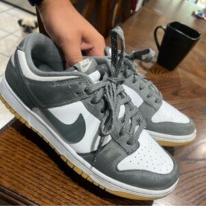 Nike low dunks